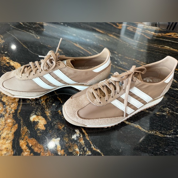Adidas SL 72 OG Shoes - 6.5.                 Cardboard / Off White / Gum - Picture 2 of 4